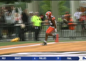 Hens Fall to the Saints 5-4