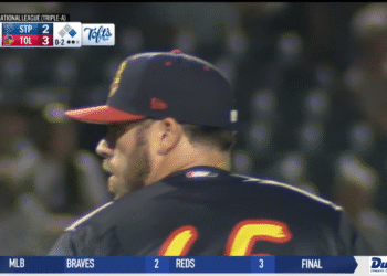 Hens Holds Off the Saints for 4th-Straight Win