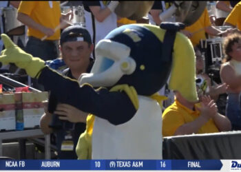 Toledo Annihilates Akron 45-3