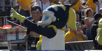 Toledo Annihilates Akron 45-3