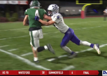 Oak Harbor Blows Out Maumee 60-36