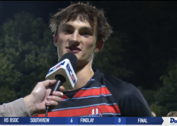 Southview Rolls Into Postseason After Beating Findlay 6-0