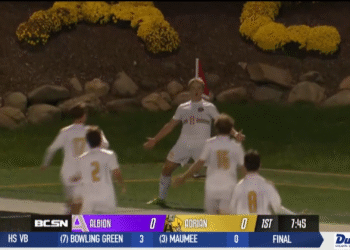 St. Ursula Opens Postseason In Dominant Fashion, Sweeps Scott