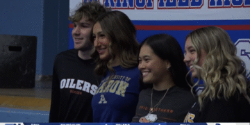 A Quartet Of Blue Devils Sign Letters Of Intent