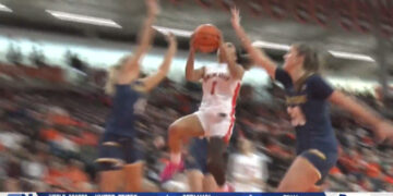 CHSL Spotlight: Notre Dame Academy Students Spreading Holiday Cheer