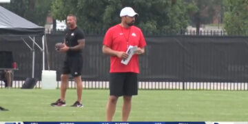 CHSL Spotlight: Notre Dame Academy Students Spreading Holiday Cheer