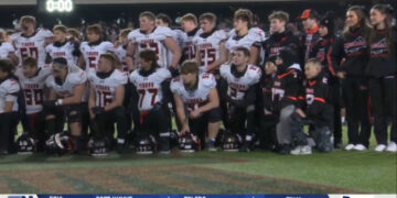 Liberty Center Division V State Champions After 35-3 Win Over Wheelersburg