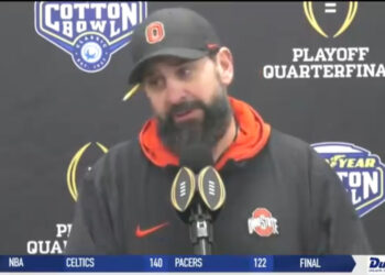 CHSL Spotlight: Notre Dame Academy Students Spreading Holiday Cheer