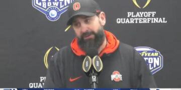 CHSL Spotlight: Notre Dame Academy Students Spreading Holiday Cheer