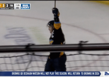 Walleye Edge Out Komets 5-4 In Overtime