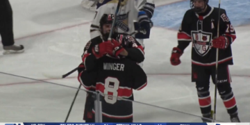 Winger Scores Four as Bowling Green Claws St. John’s, 10-3