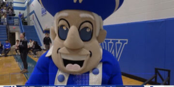 AW Student Athletes Raise $3,000 For Neighborhood Bridges In Students vs. Staff Basketball Game