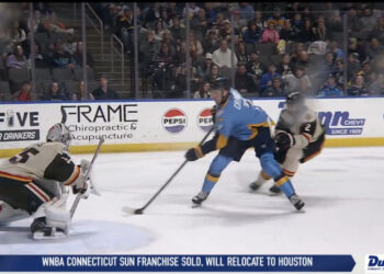 AW Student Athletes Raise $3,000 For Neighborhood Bridges In Students vs. Staff Basketball Game