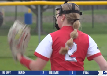 Central Catholic, Lumen Christi Turn the Lights out in CHSL Doubleheader