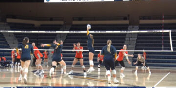 Kyeli Brennan Previews New-Look Rockets Volleyball Team