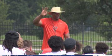 Bowling Green Coach Eddie George Sits Down with Kyeli Brennan Part 1