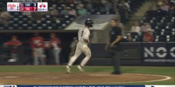 Hens Down Bats With Offensive Fire Power 13-3