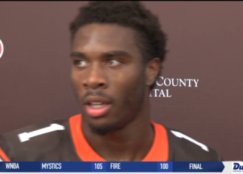 Bowling Green Football Blocking Outside Noise
