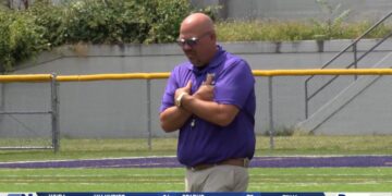 Russ Jennings Back for Year Two with Waite Football