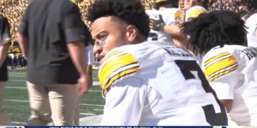 #17 Iowa’s Last-Second Touchdown Stuns #18 Michigan, Hawkeyes Down Wolverines 20-19