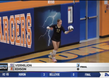 Vermilion Volleyball Gets Straight-Set Win at Edison
