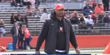 Bowling Green Football Coach Eddie George Tells Austin Novosad to be Ready