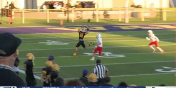 Waite Offense Dominates Bowsher 45-14