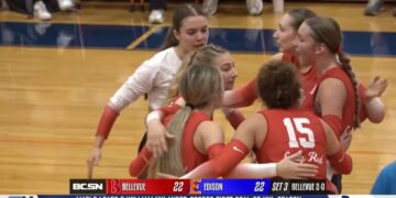 Bellevue Volleyball Improves League Record with Shutout of Edison