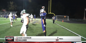Maumee Pounces All Over Oak Harbor 37-7