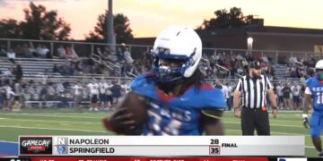 Springfield Outlasts Napoleon 35-28