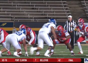 Detroit Catholic Central Shuts Out St. Francis 42-0